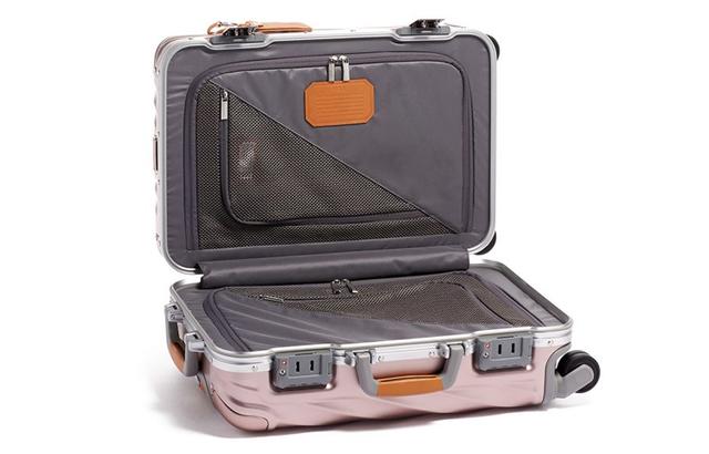 TUMI 19 Degree Aluminum