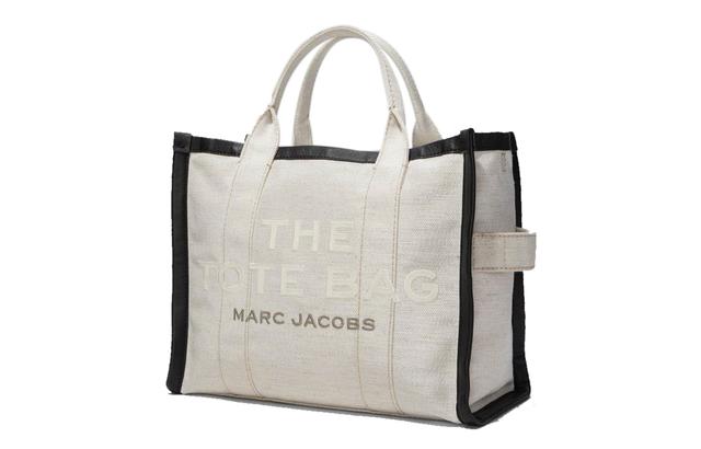MARC JACOBS The Traveler
