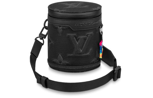 LOUIS VUITTON 2054 EXPANDABLE POLOCHON