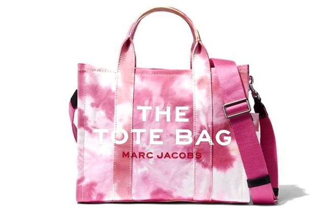 MARC JACOBS The Traveler