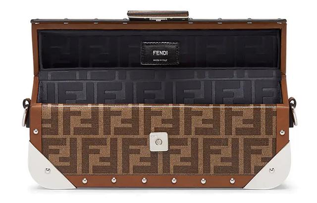 FENDI Baguette Trunk LogoFF