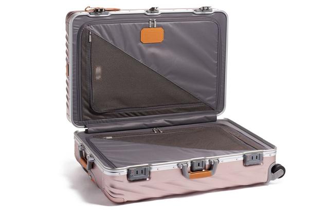 TUMI 19 Degree Aluminum