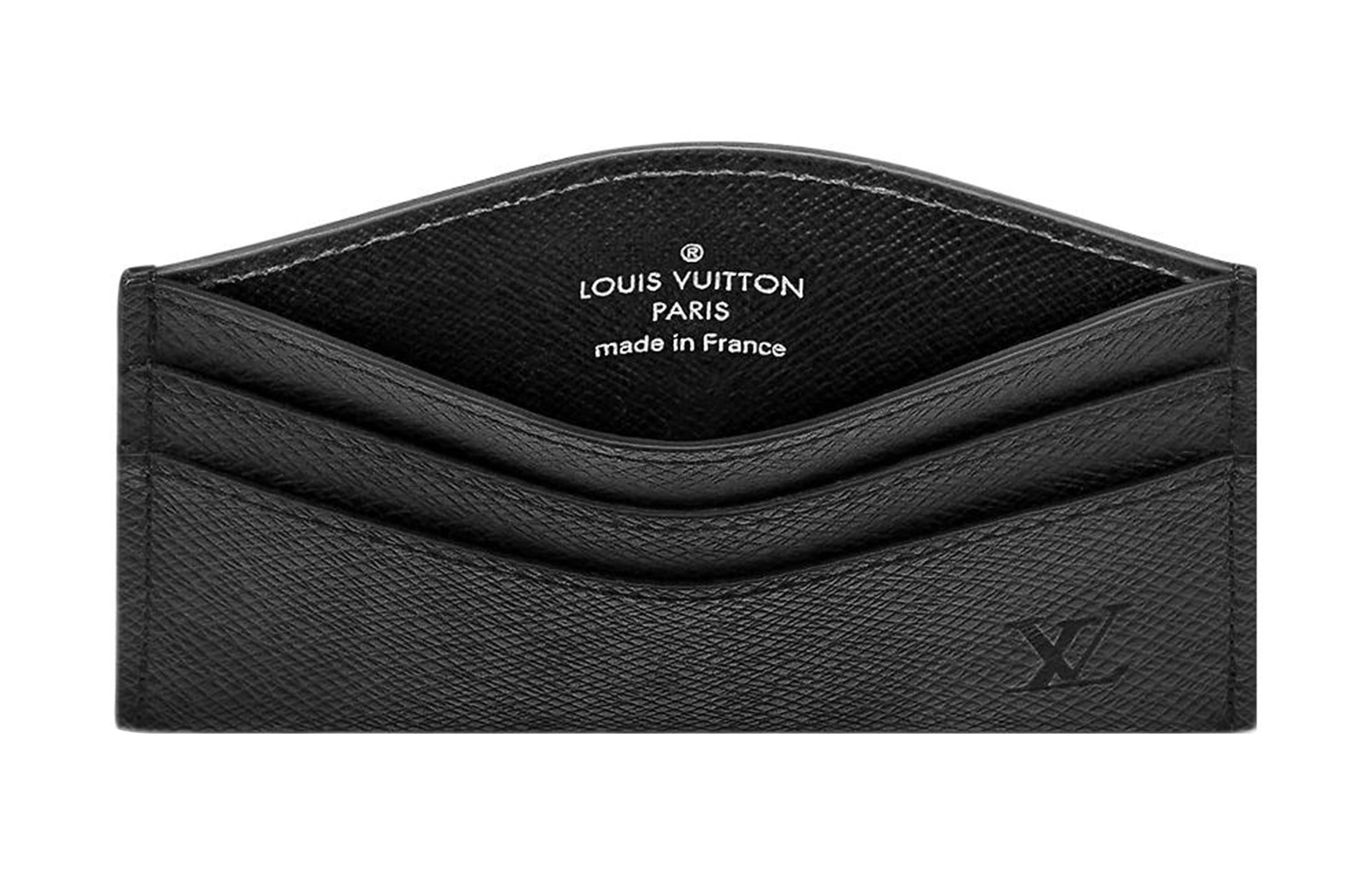 LOUIS VUITTON Porte-cartes Logo Taiga