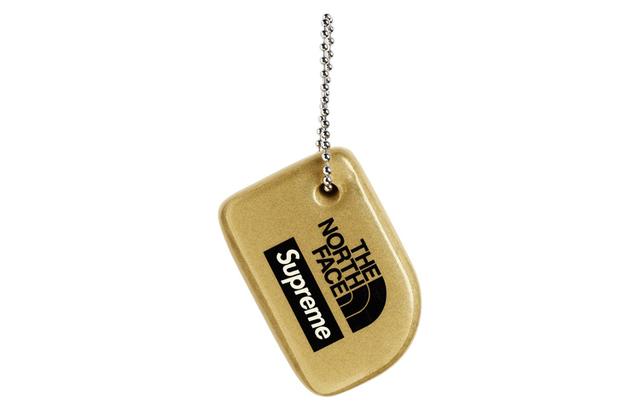 Supreme SS20 Week 13 SupremeThe North Face Floating Keychain