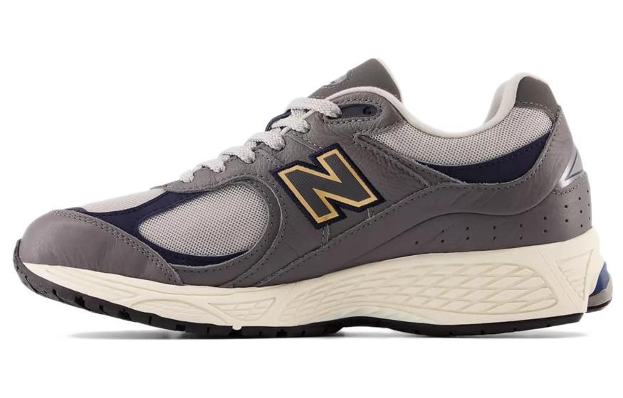 New Balance NB 2002R