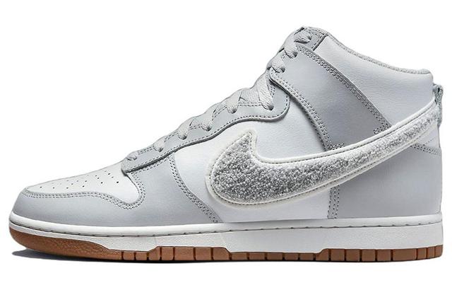 Nike Dunk Retro University "Chenille Swoosh"