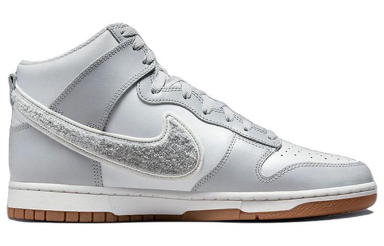 Nike Dunk Retro University "Chenille Swoosh"