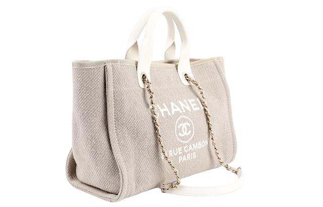 CHANEL Tote