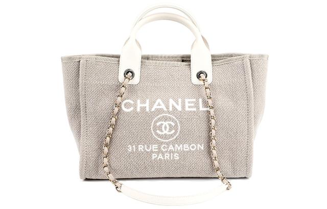 CHANEL Tote