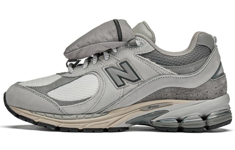 New Balance NB 2002R Pouch