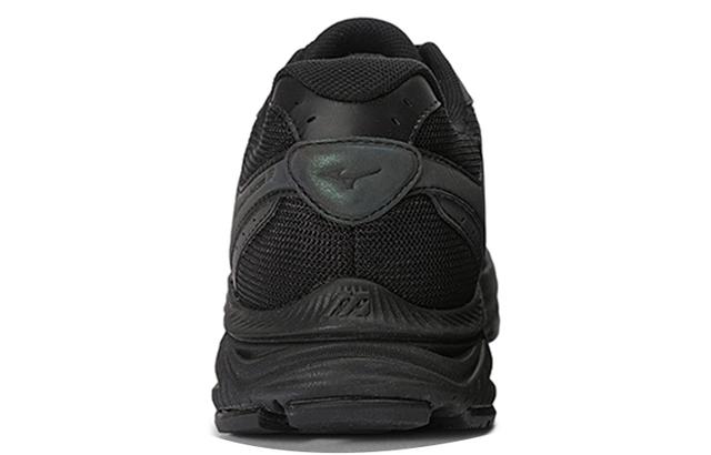 Mizuno Racer S