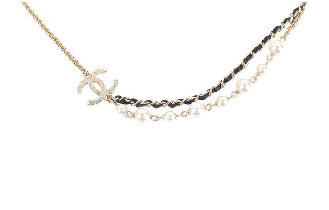 CHANEL choker