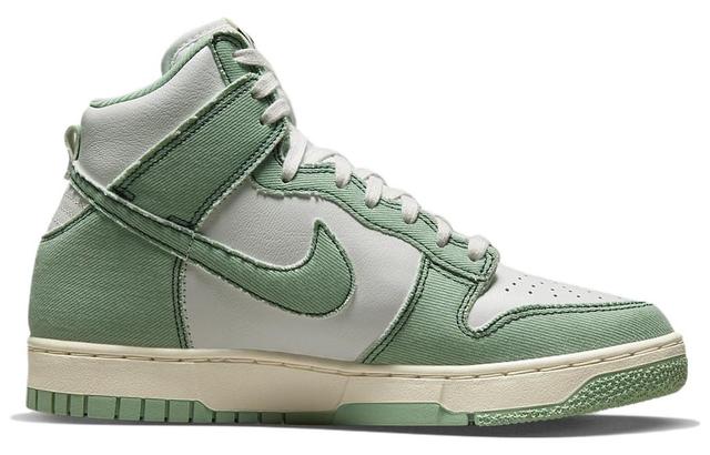 Nike Dunk "Green Denim"