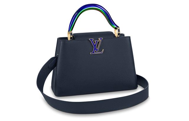 LOUIS VUITTON Capucines MM LogoTaurillon