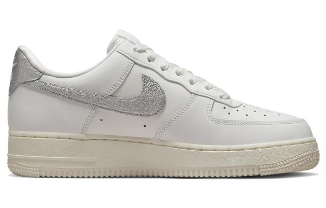 Nike Air Force 1 Low silver swoosh