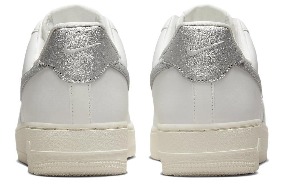 Nike Air Force 1 Low silver swoosh