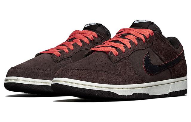 Nike Dunk Low Baroque Brown