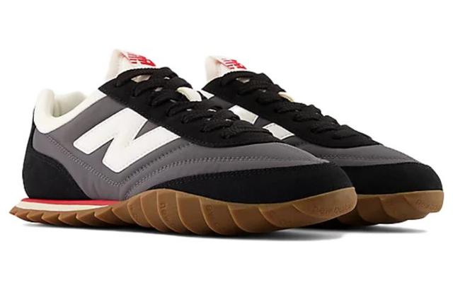 New Balance RC30