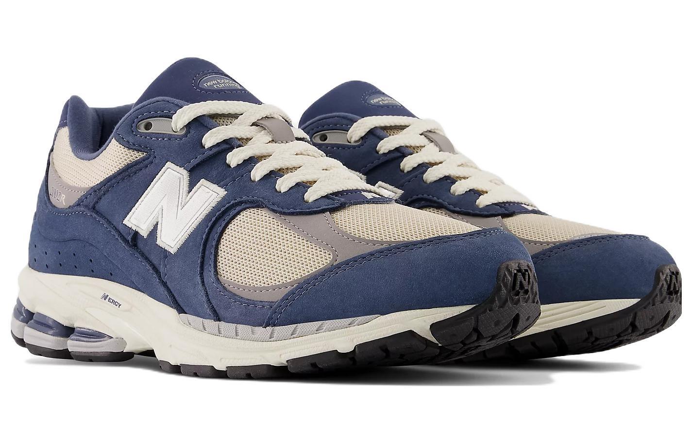 New Balance NB 2002R