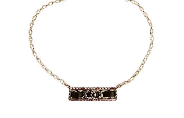 CHANEL choker