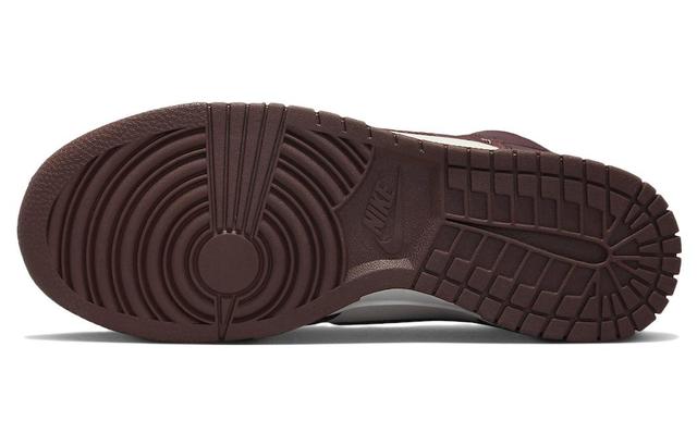 Nike Dunk burgundy crush