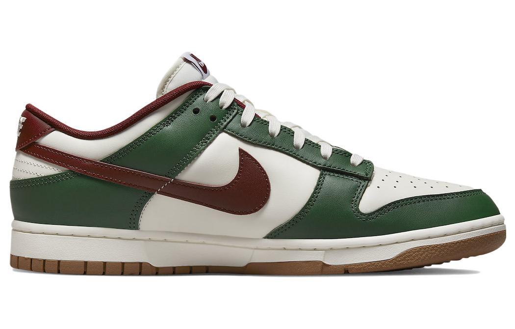 Nike Dunk Low "Gorge Green"