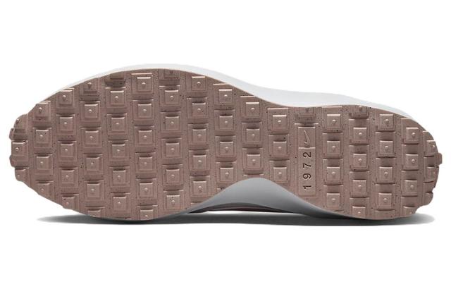 Nike Waffle Debut