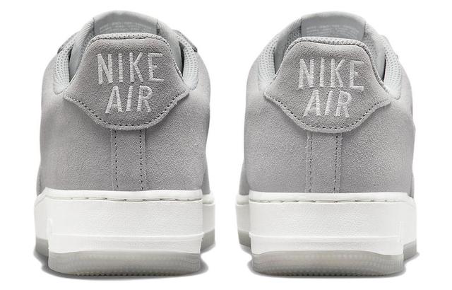 Nike Air Force 1 Low "Light Smoke Grey"