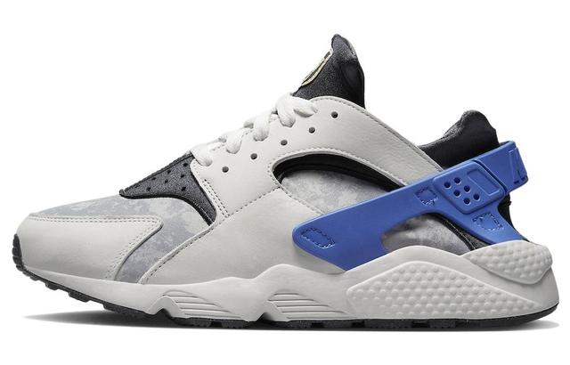 Nike Air Huarache "Social FC"