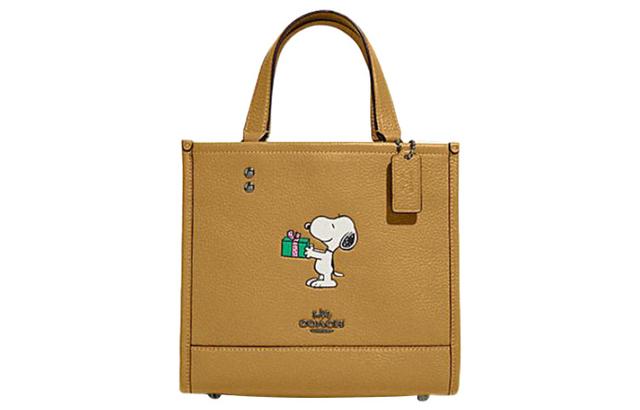 COACH x Peanuts Snoopy Dempsey 22 Snoopy Tote