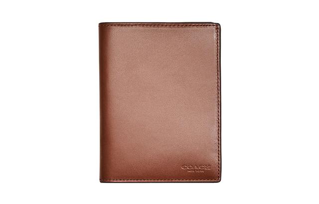 COACH Passport Case 11 Logo