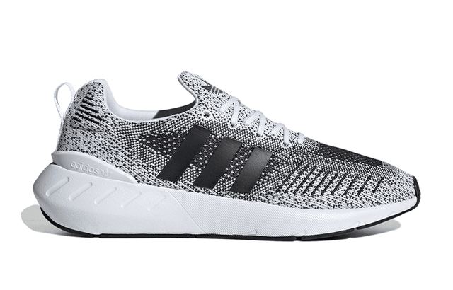 adidas originals Swift run 22