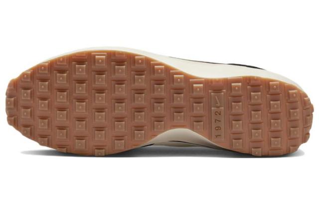 Nike Waffle Debut