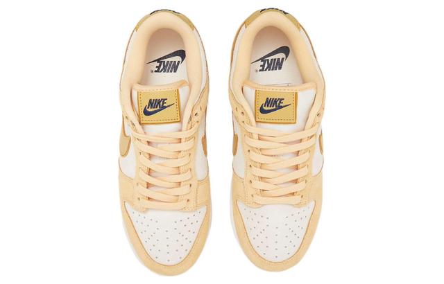 Nike Dunk Low "Gold Suede" Q