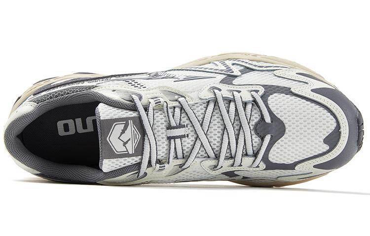 Mizuno Adventure Twe