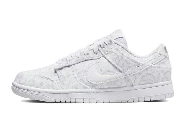 Nike Dunk Low ESS