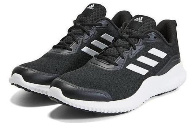 adidas Alphacomfy