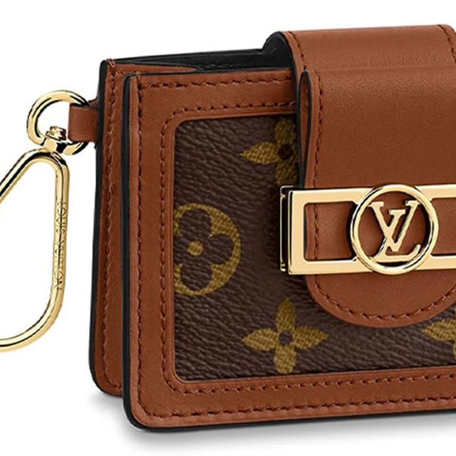 LOUIS VUITTON Dauphine Multicartes