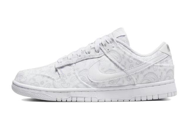 Nike Dunk Low ESS