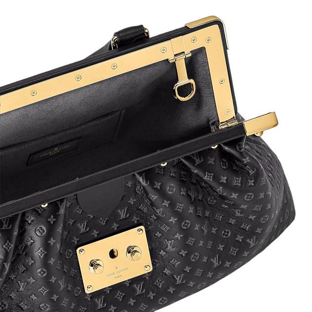 LOUIS VUITTON Clutch Nano