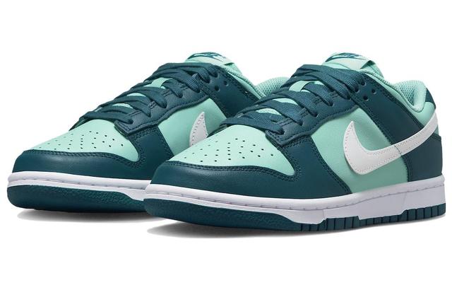 Nike Dunk Low "Geode Teal"