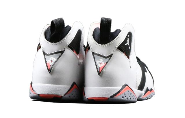 Jordan Air Jordan 7 Retro "Hot Lava"