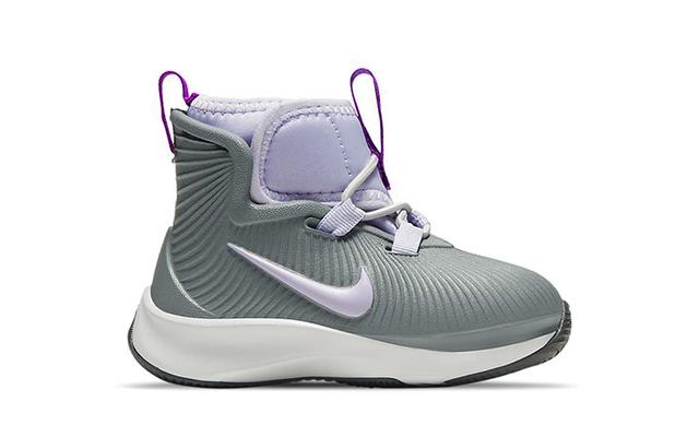 Nike Binzie Boot