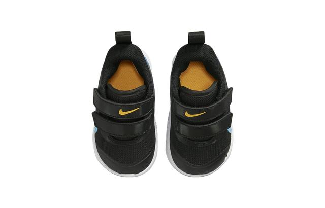 Nike Omni Multi-Court TD