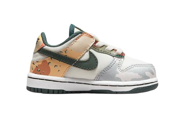 Nike Dunk Low SE "Sail Multi-Camo"