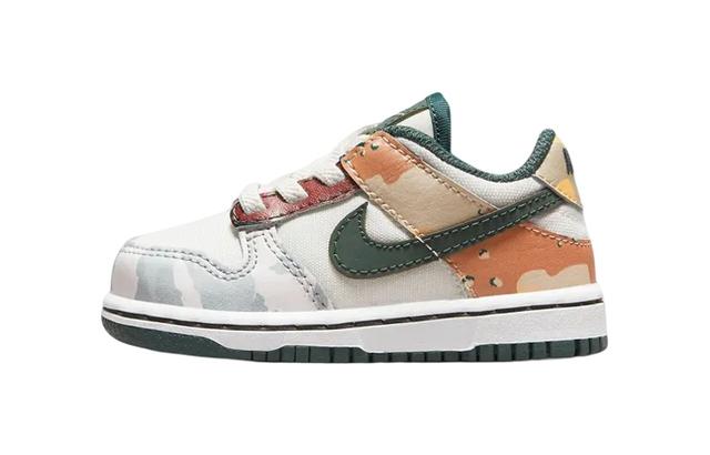 Nike Dunk Low SE "Sail Multi-Camo"