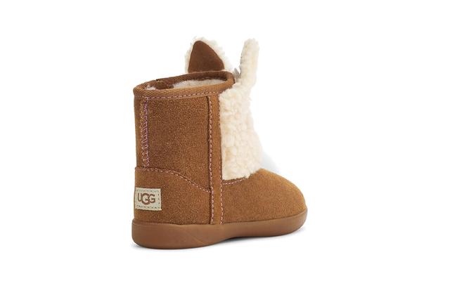 UGG Classic Llama Stuffie