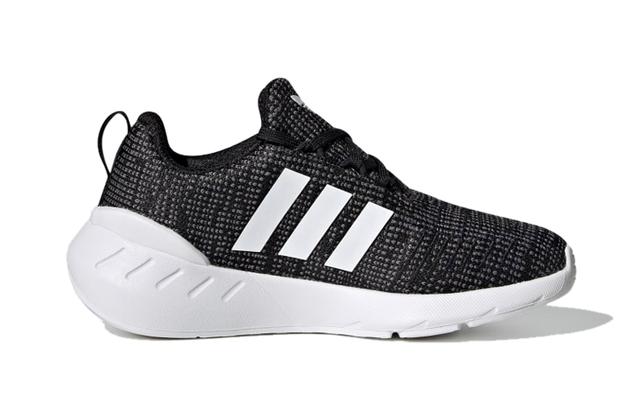 adidas originals Swift Run 22