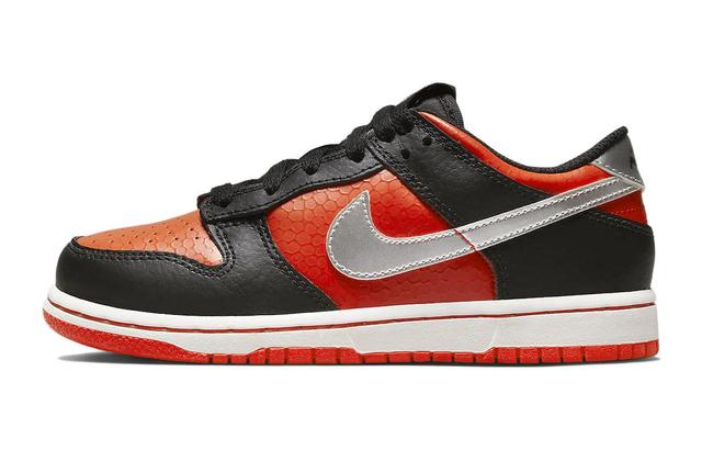 Nike Dunk Low "Martian"