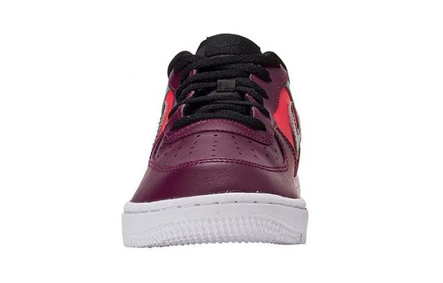 Nike Air Force 1 LV8